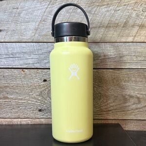Hydro Flask Lemon Water Bottle with Black Lid